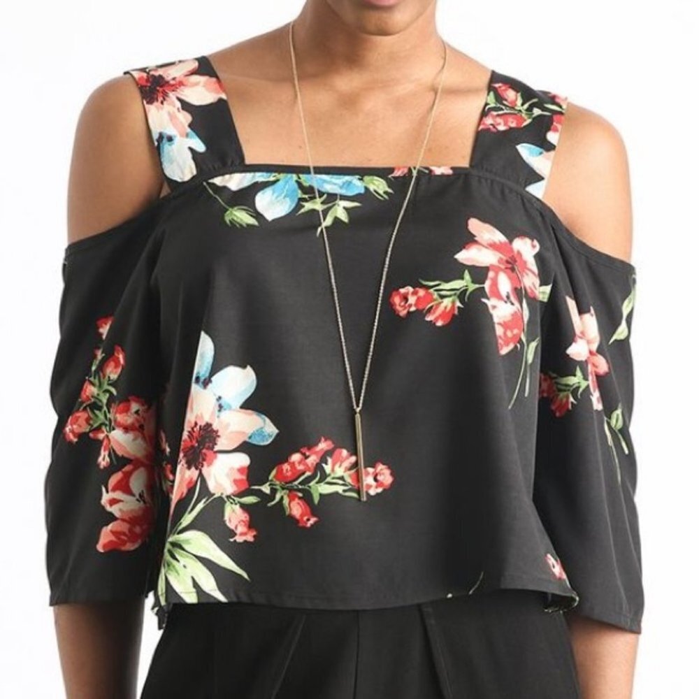 Walter Baker Gigi Cold‎ Shoulder Floral Crop Top South Moon Under Black Size XS